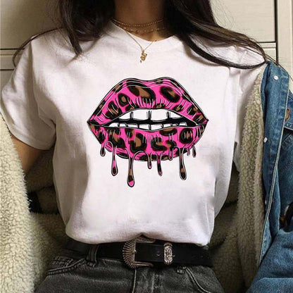Camiseta informal de manga corta con estampado de labios para mujer