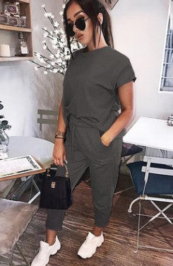 Conjunto de top y pantalón de manga corta con cuello redondo y color liso informal para mujer