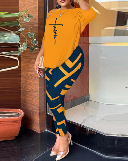 Conjunto de dos piezas con top y pantalones ajustados con espalda descubierta y estampado de rayas geométricas informales a la moda para mujer