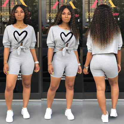 Conjunto informal de dos piezas para mujer, con hombros descubiertos, manga corta y estampado de corazones