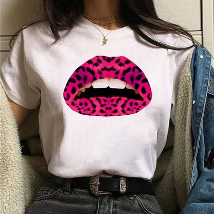 Camiseta informal de manga corta con estampado de labios para mujer
