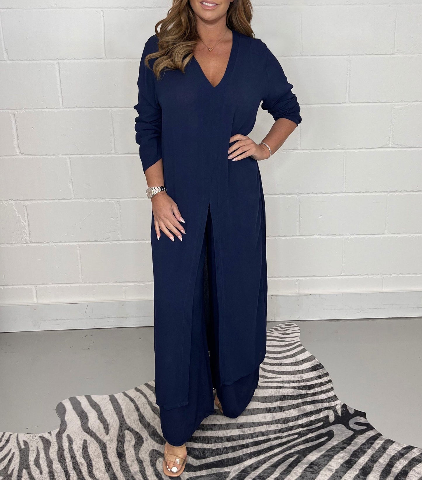 Conjunto de dos piezas de pantalón ancho y top con abertura y escote en V informal de color liso para mujer
