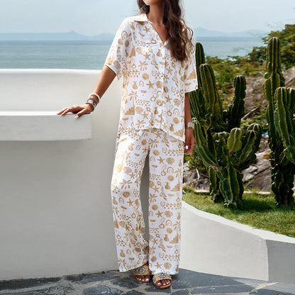 Conjunto de dos piezas formado por camisa y pantalón de manga corta, con solapa y estampado geométrico informal para mujer