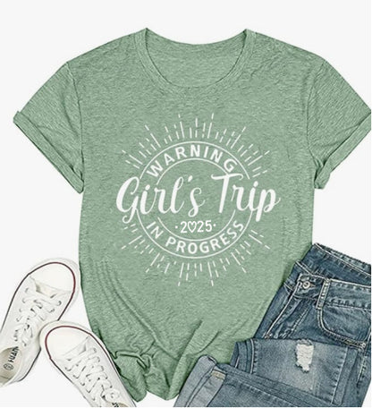 Camiseta informal de manga corta con cuello redondo y estampado de hojas de arce para mujer