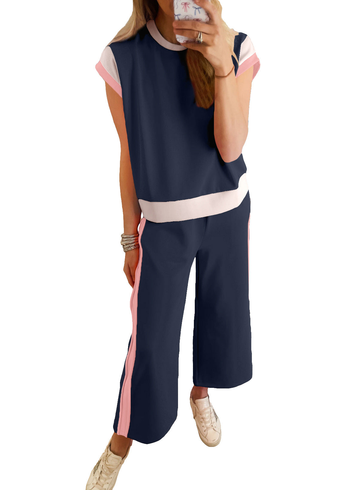 Conjunto de dos piezas de camiseta y pantalones holgados de manga corta con cuello redondo y bloques de color para mujer
