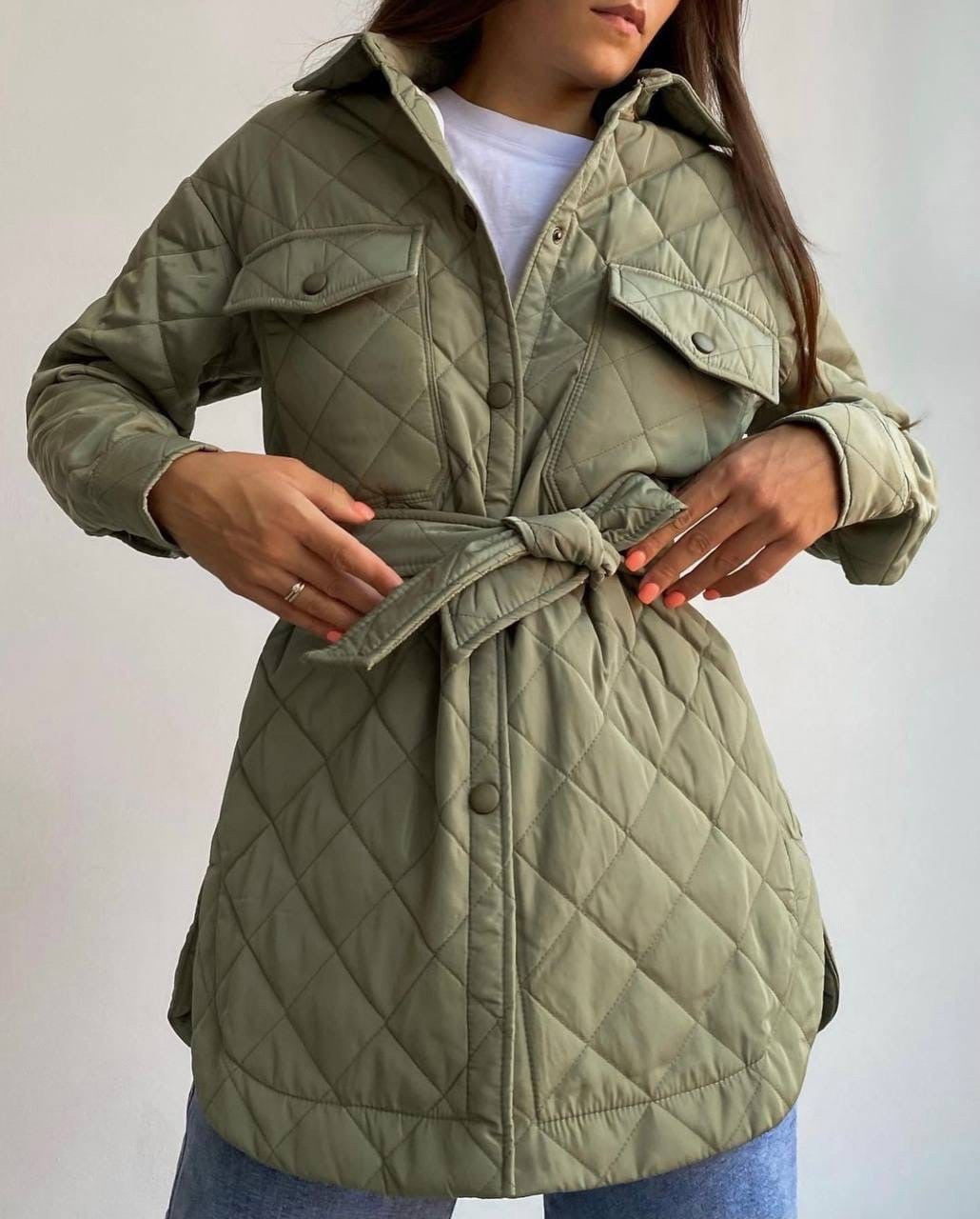 Chaqueta acolchada holgada informal de color liso con mangas largas y solapas cruzadas para mujer