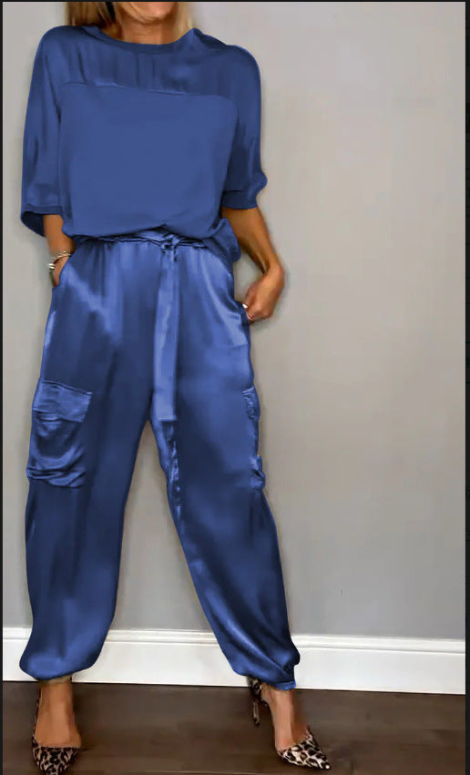Conjunto de dos piezas de top y pantalón de manga corta de satén liso informal a la moda para mujer