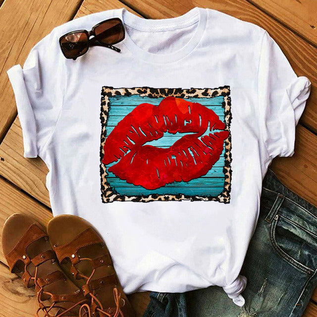 Camiseta informal de manga corta con cuello redondo y estampado de labios para mujer
