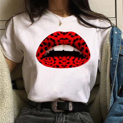 Camiseta informal de manga corta con estampado de labios para mujer