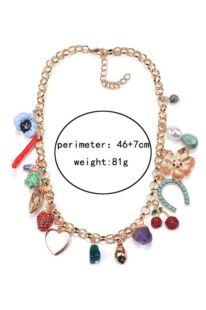 Collar con múltiples colgantes de cristal