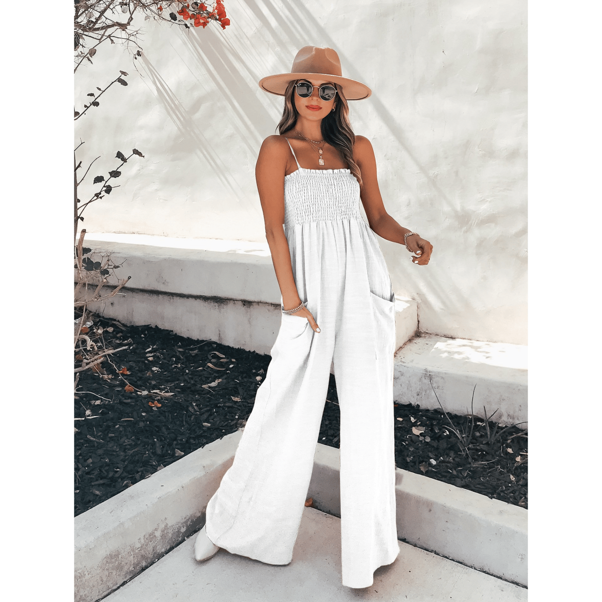 Women's Loose Wide-Leg Sleeveless Jumpsuit with Smoke Upper and Pockets | Ideal for Spring/Summer