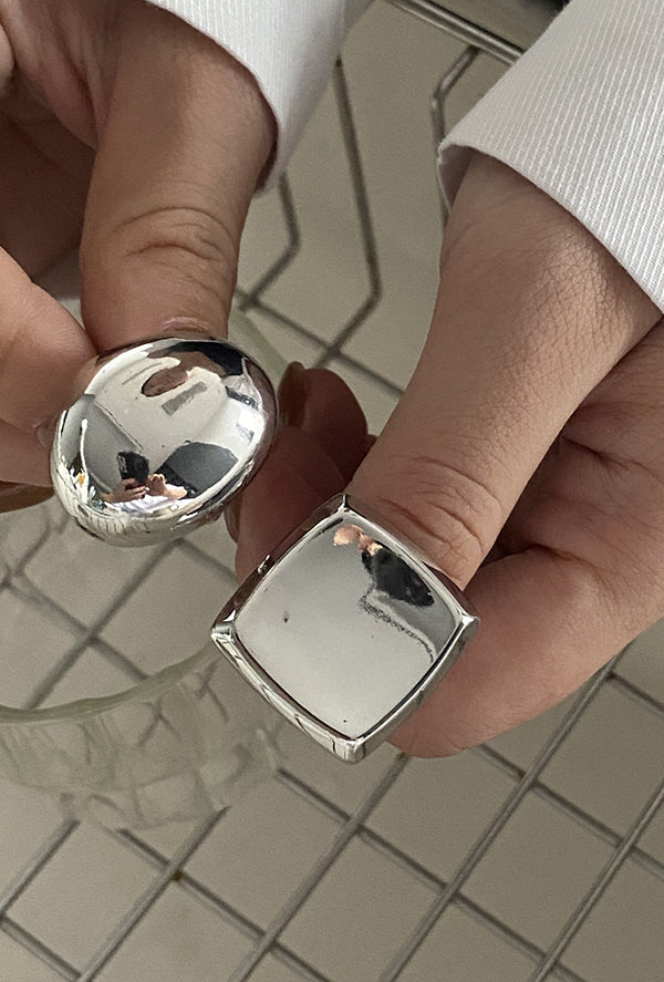 French Vintage-style Polished Ring