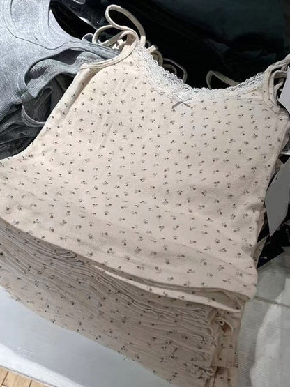 Lace Spliced Ditsy Floral Cami Top
