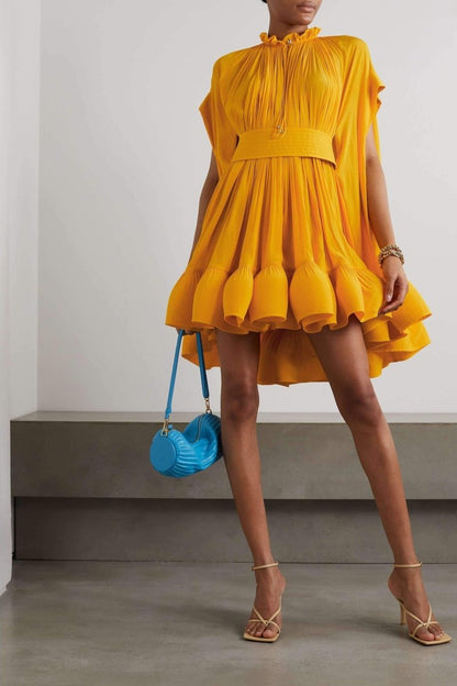 Vestido mini con volantes y efecto capa Eartha