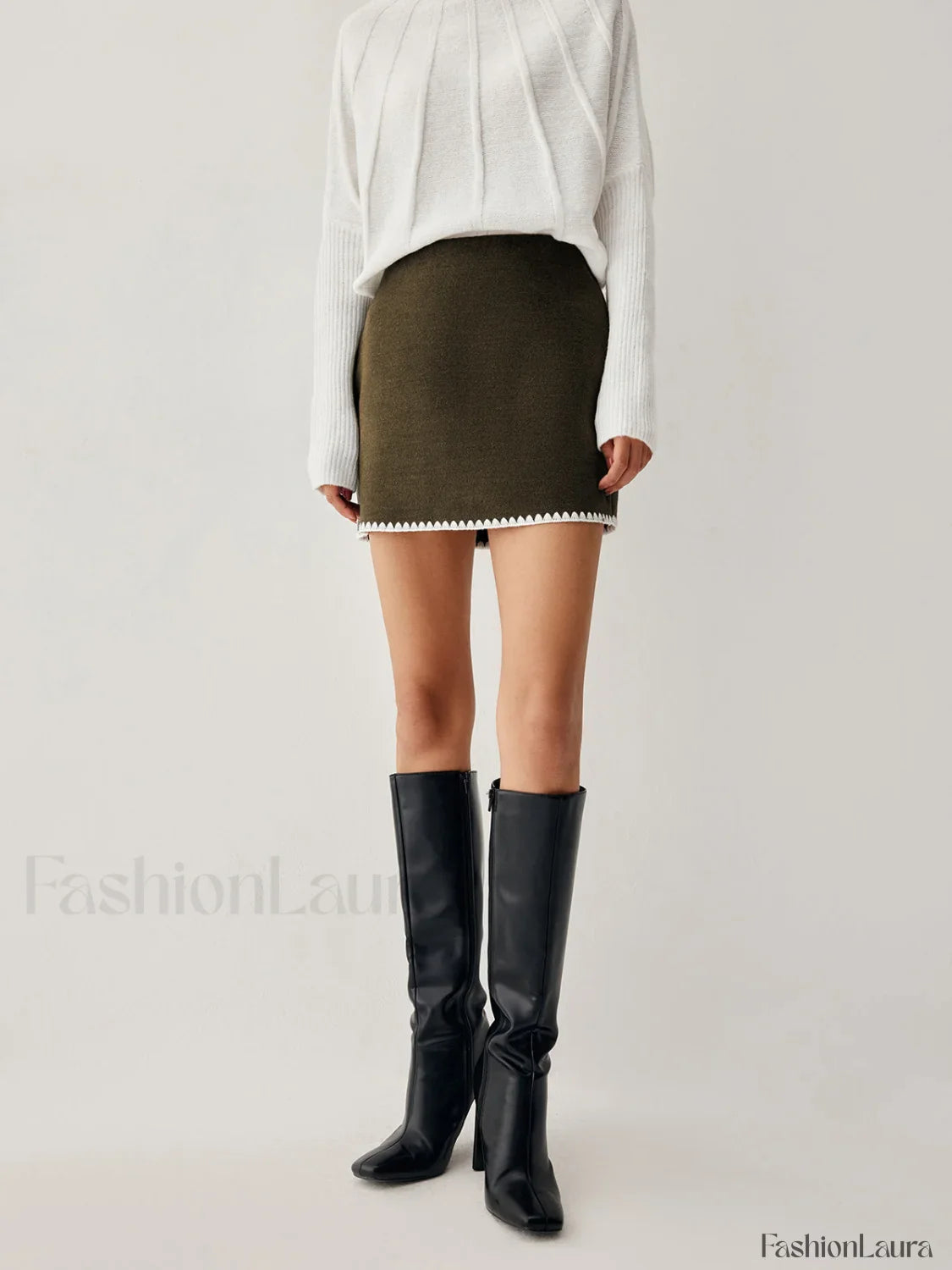 Embroidered Trim Graceful Mini Skirt