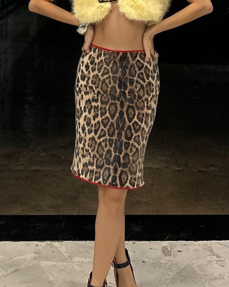 Leopard-Print Sequencine Stretch Skirt