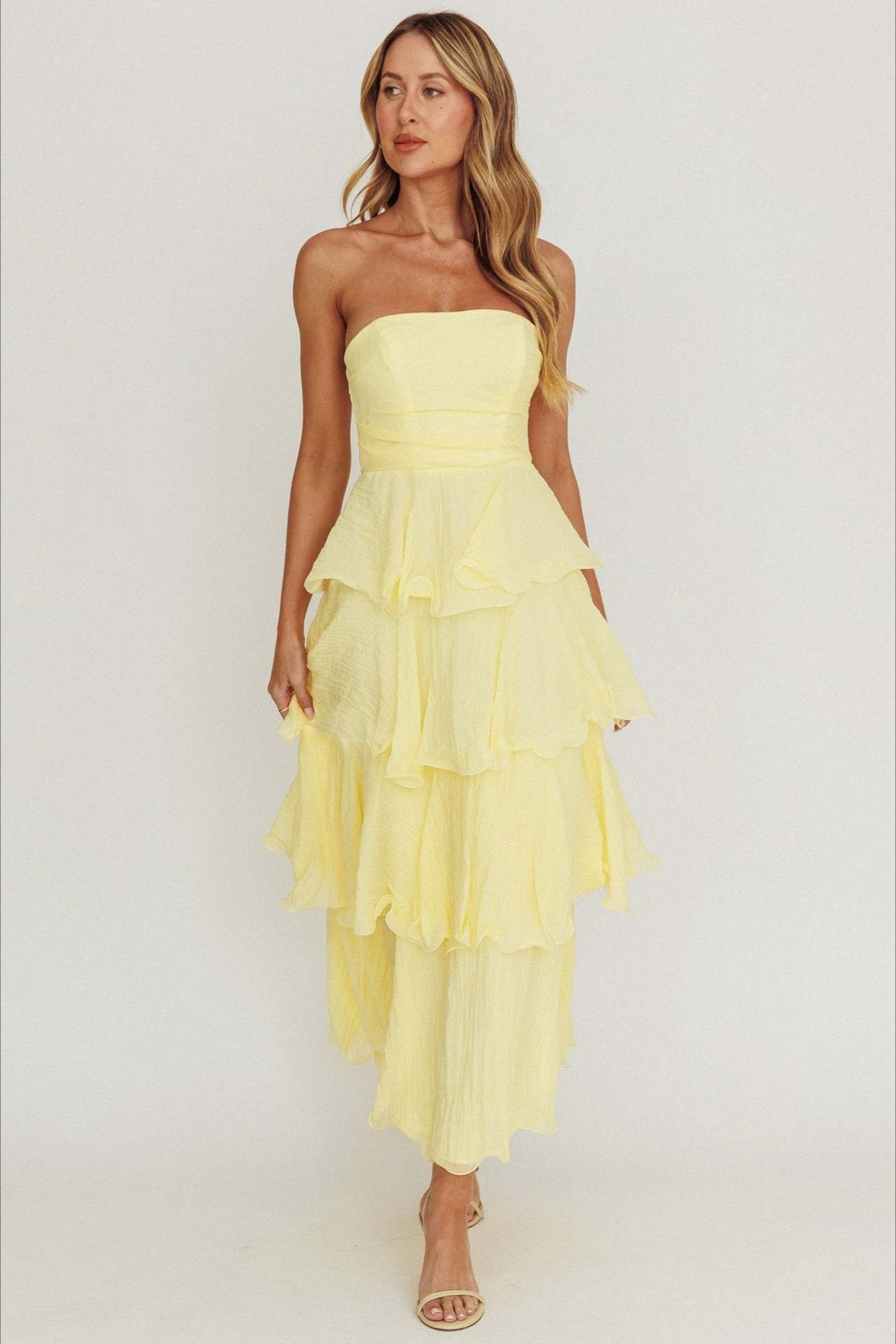 Sexy Slim Fit Strapless Backless Ruffled Prom Dress