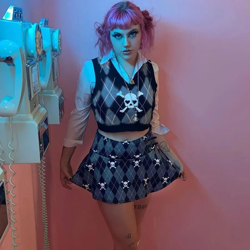 Cute Sexy V Neck Skull Print Knit Vest Sleeveless Crop Top Punk Goth Aesthetic Casual Summer E-Girl Kawaii Korean Japanese Harajuku