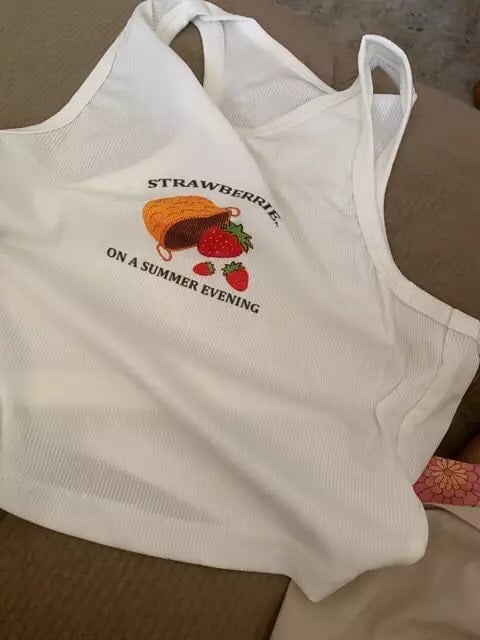 White Ribbed Strawberry Fruit Print Tank Top Crop Top Sleeveless Shirt Summer Aesthetic Casual E-Girl Kawaii Korean Japanese Harajuku