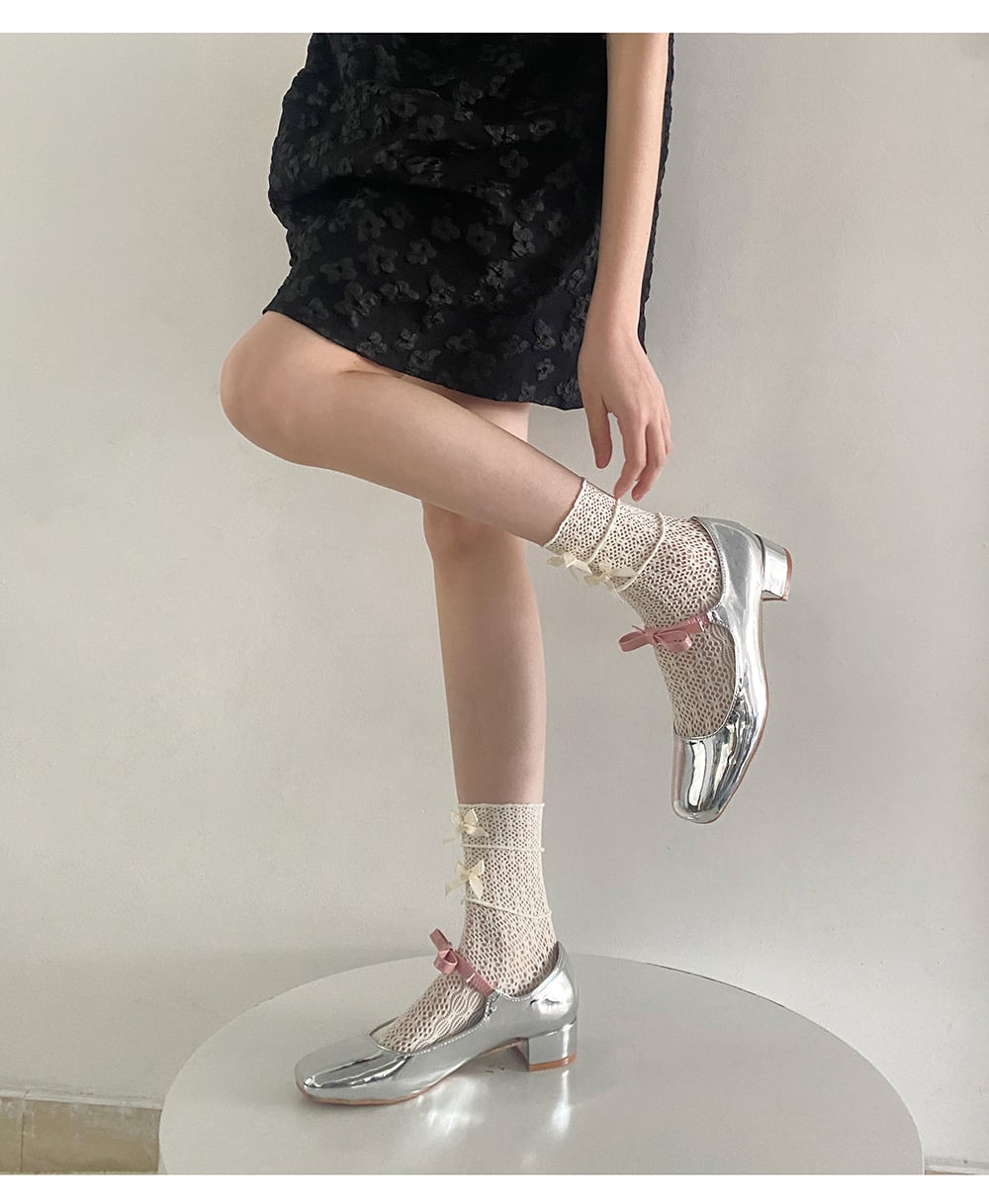 Hollow Out Lace Ruffle Bow Knit Socks