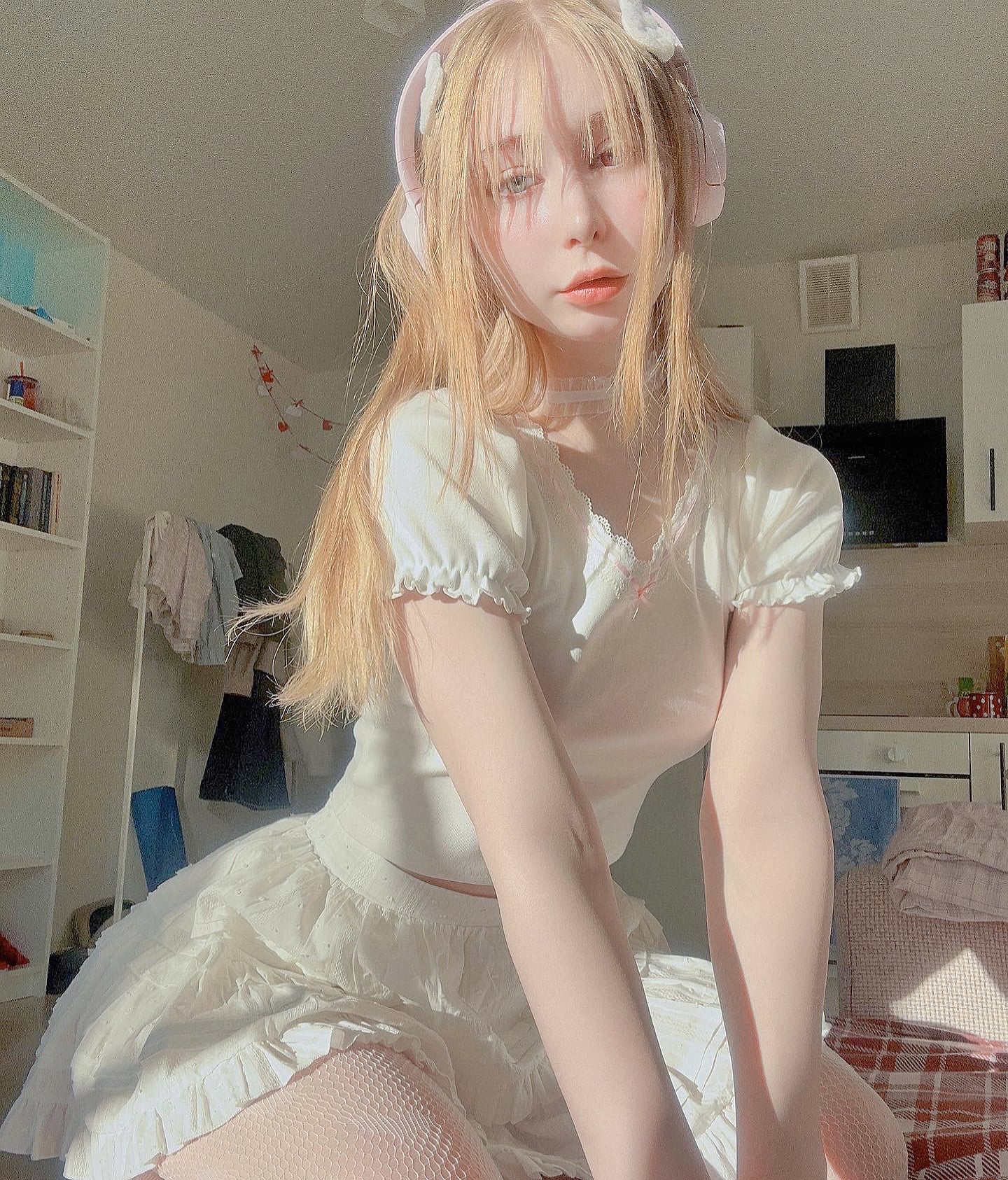 Lace Trim Bow V Neck Puff Short Sleeve Shirt