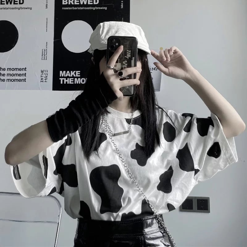 Cute Cow Anime Print Oversized Loose Short Sleeve T-shirt Punk Goth Aesthetic Casual Summer E-Girl Kawaii Korean Japanese Harajuku Streetwear