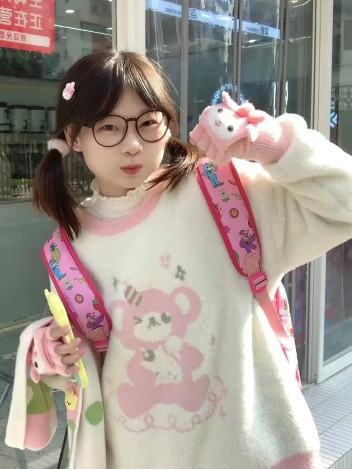 Bear Crew Neck Loose Sweater