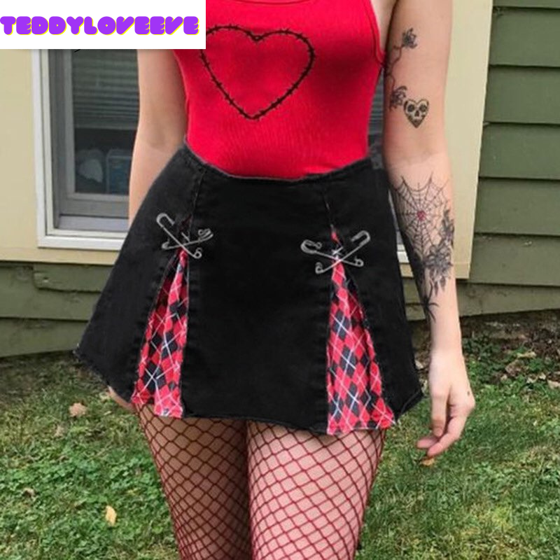 Cute Sexy Plaid Patchwork Safety Pins Black A-Line Mini High Waisted Skirt Goth Punk Club E-Girl Kawaii Korean Japanese Harajuku Streetwear