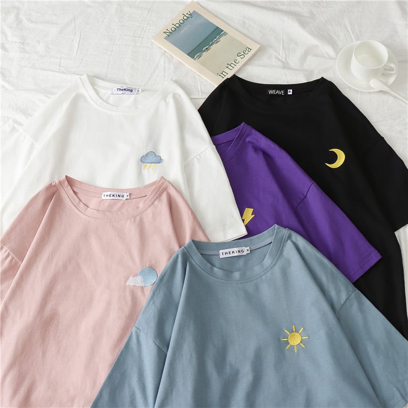 Cute Casual Cartoon Moon Sun Star Cloud Embroidery Loose T-shirt Short Sleeve Tee Shirt Top E-Girl Kawaii Korean Japanese Harajuku Retro Streetwear