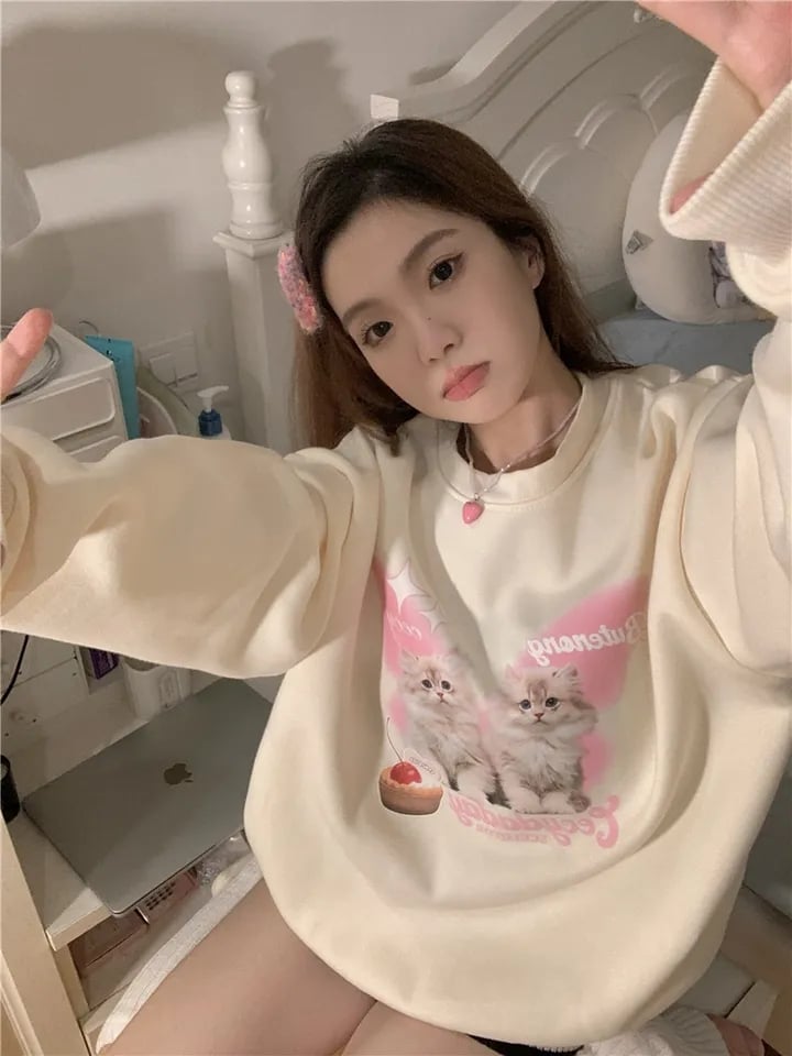 Cat Print Long Sleeve Sweatshirt