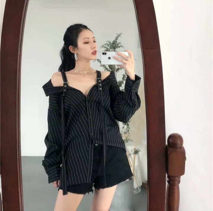 Cute Black Vertical Stripe Buckle Off Shoulder Long Sleeve Shirt Blouse Aesthetic Casual E-Girl Kawaii Korean Japanese Harajuku