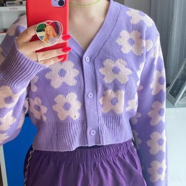 Cute Vintage 90s Purple Pink Flowers Cardigan Long Sleeve Shirt Top V Neck Sweater Jumper Aesthetic E-Girl Kawaii Korean Japanese Harajuku Streetwear