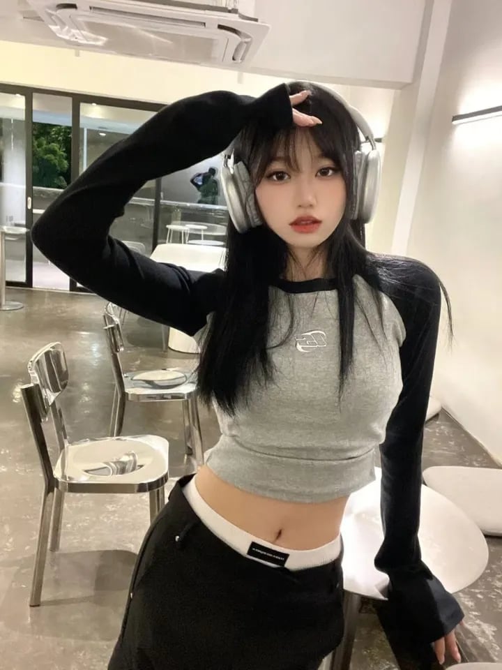 Black & Grey Patchwork Long Sleeve Crop Top