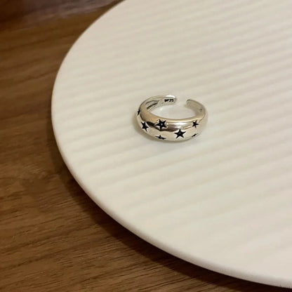 Gender-neutral Vintage Wings Skeleton Gothic Ring