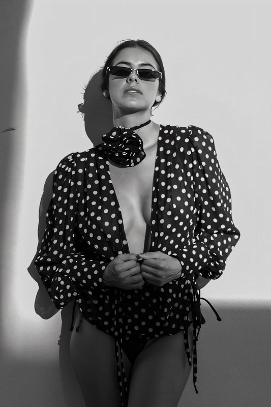Blusa de manga larga con lunares Gilda