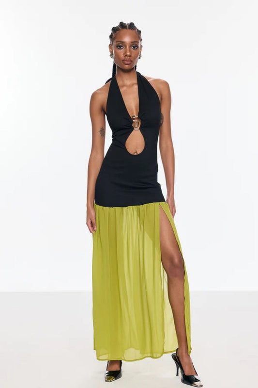 Vestido largo con escote halter, espalda descubierta y abertura