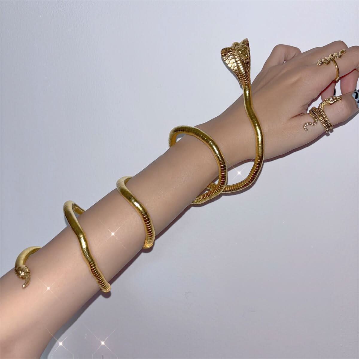 Serpentine decor gold arm cuff  | Festival Outfits Women