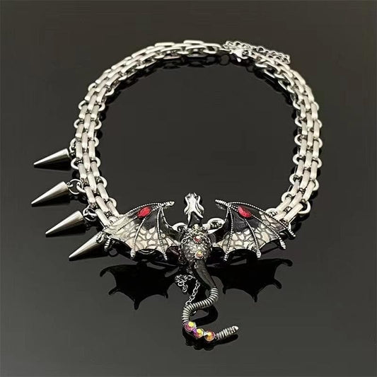 Animal pendant rivet choker necklace  | Festival Outfits Women