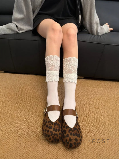 Aralyn Lace Trim Socks