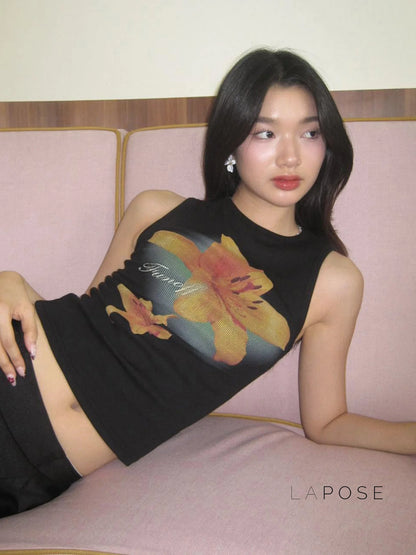 Razan Abstract Print Crop Top