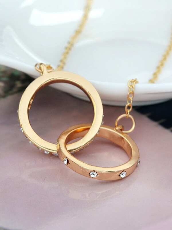 Linked Ring Pendant Necklace for Women