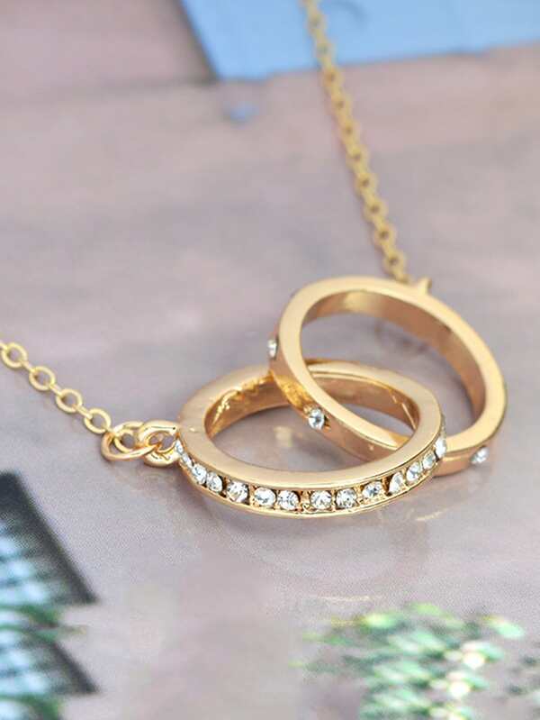 Linked Ring Pendant Necklace for Women