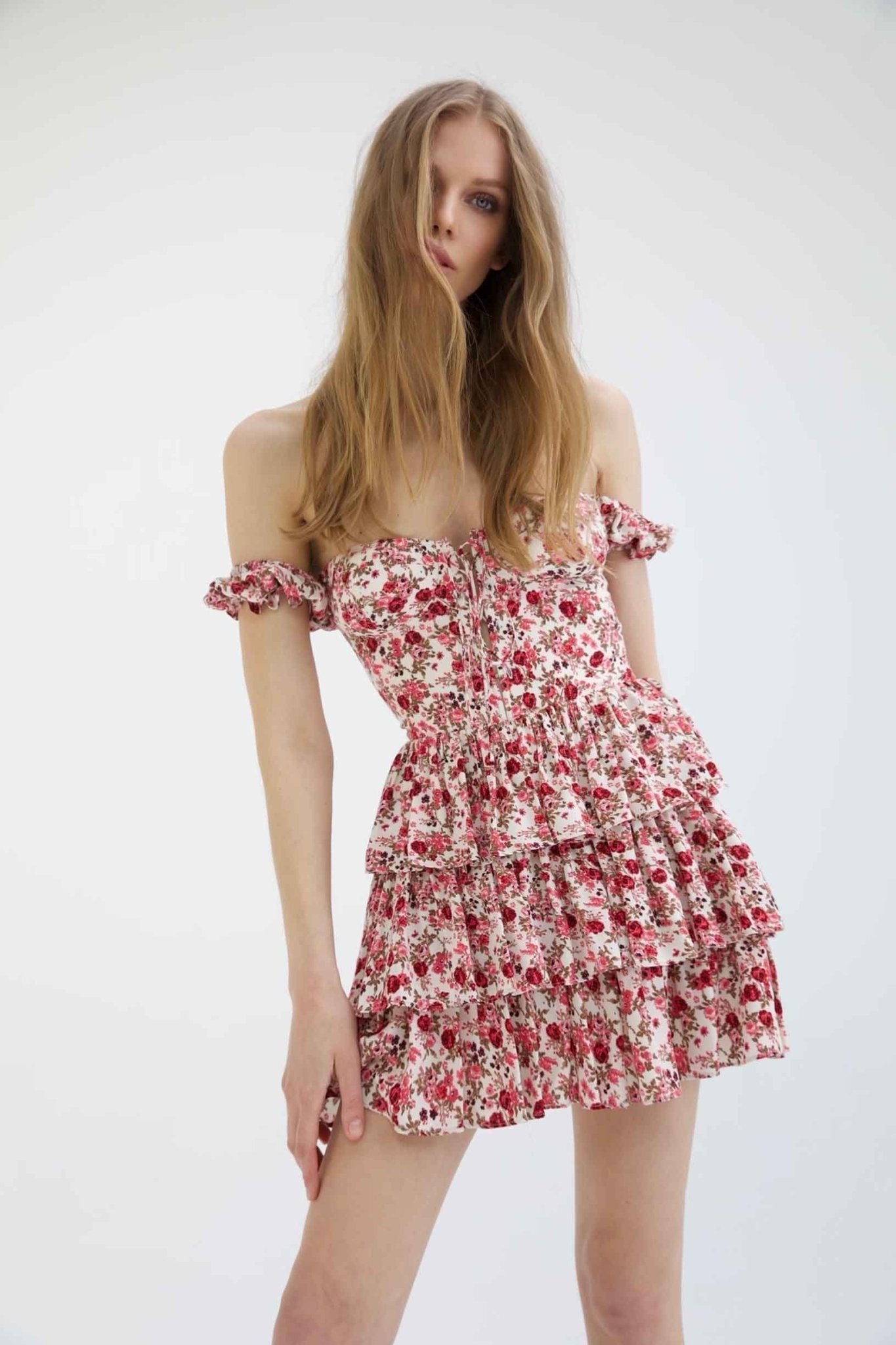 Vestido mini con corsé estampado Mabel en capas