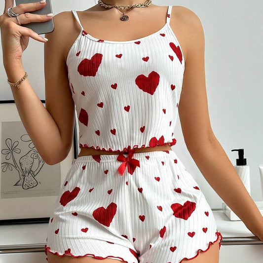 Conjunto de pijama de dos piezas con camisola y pantalones cortos holgados con estampado de amor informal a la moda para mujer