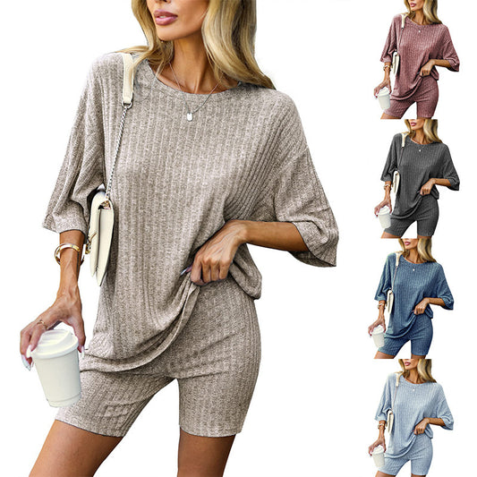 Conjunto de dos piezas de camiseta y pantalones cortos de punto acanalado para mujer