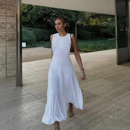 Women Elegant Casual Defined Waist Round Neck Solid Color Knitted Maxi Dress
