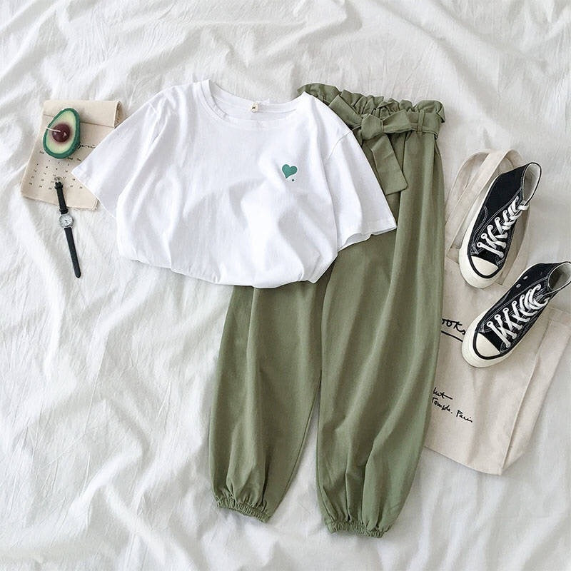 Conjunto deportivo informal de verano para mujer, camiseta de manga corta con estampado de corazón y pantalones largos con cintura elástica