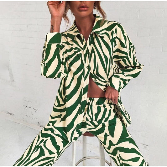 Conjunto de blusa y pantalón de manga larga con estampado de rayas informales a la moda para mujer