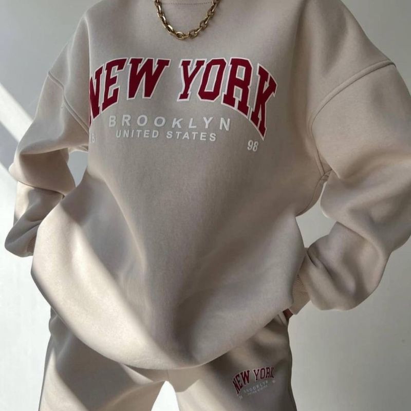 Conjunto de dos piezas de suéter y pantalones de manga larga de forro polar grueso con estampado de letras y nombre de ciudad para mujer, informal, de invierno
