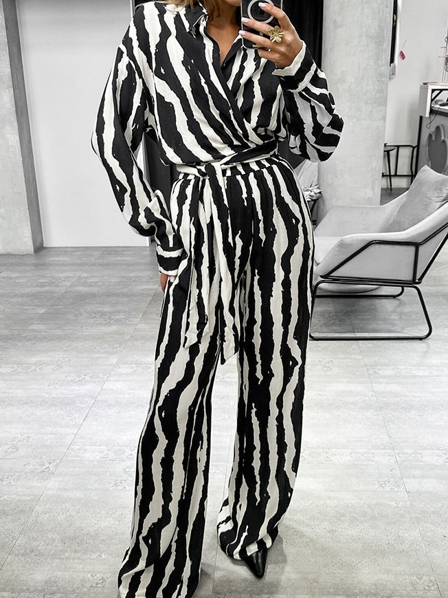 Conjunto de dos piezas de pantalón holgado con solapa y manga larga con estampado de rayas de cebra para mujer